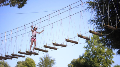 Parco avventura sospeso nei villaggi hu openair